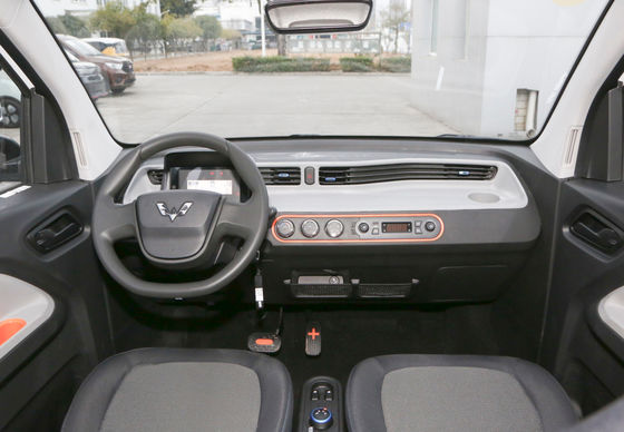 Elektrische SUV-Fahrzeuge mit voller Elektrizität Wuling Hongguang Mini EV 120 ~ 170KM Reichweite